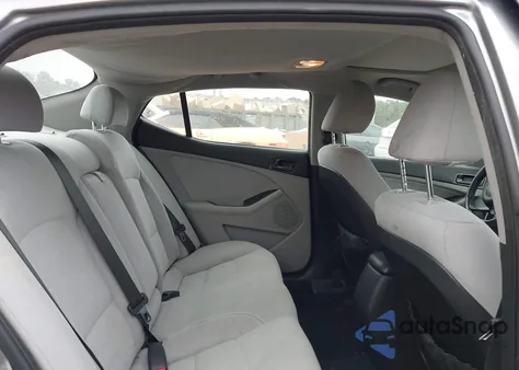 2015 Kia Optima Lx z USA, uszkodzony, nr VIN 5XXGM4A72FG366653